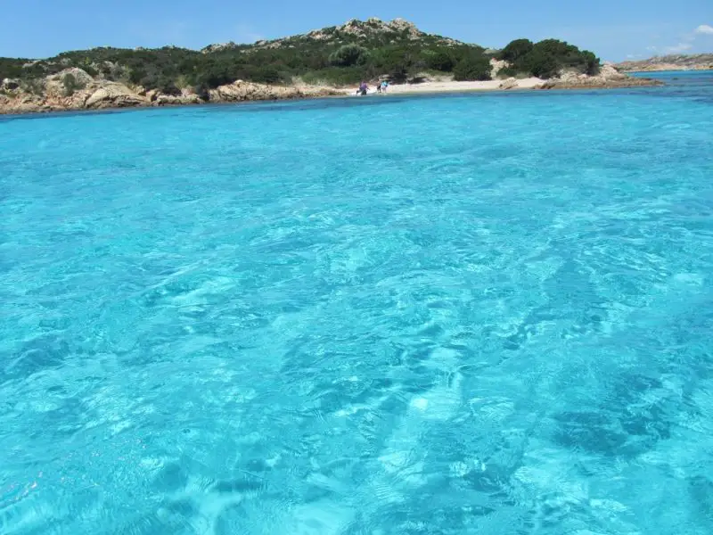 isola_Budelli_gita_in_barca_La_Maddalena