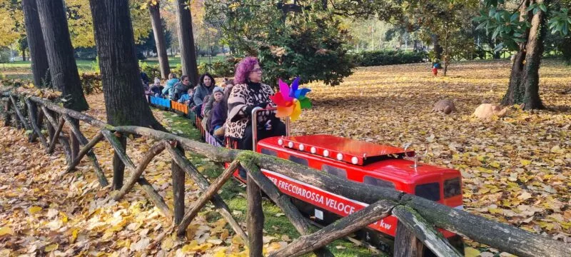 Il trenino dei Giardini di Porta Venezia a Milano 8 Trenino giardini porta venezia a milano 4