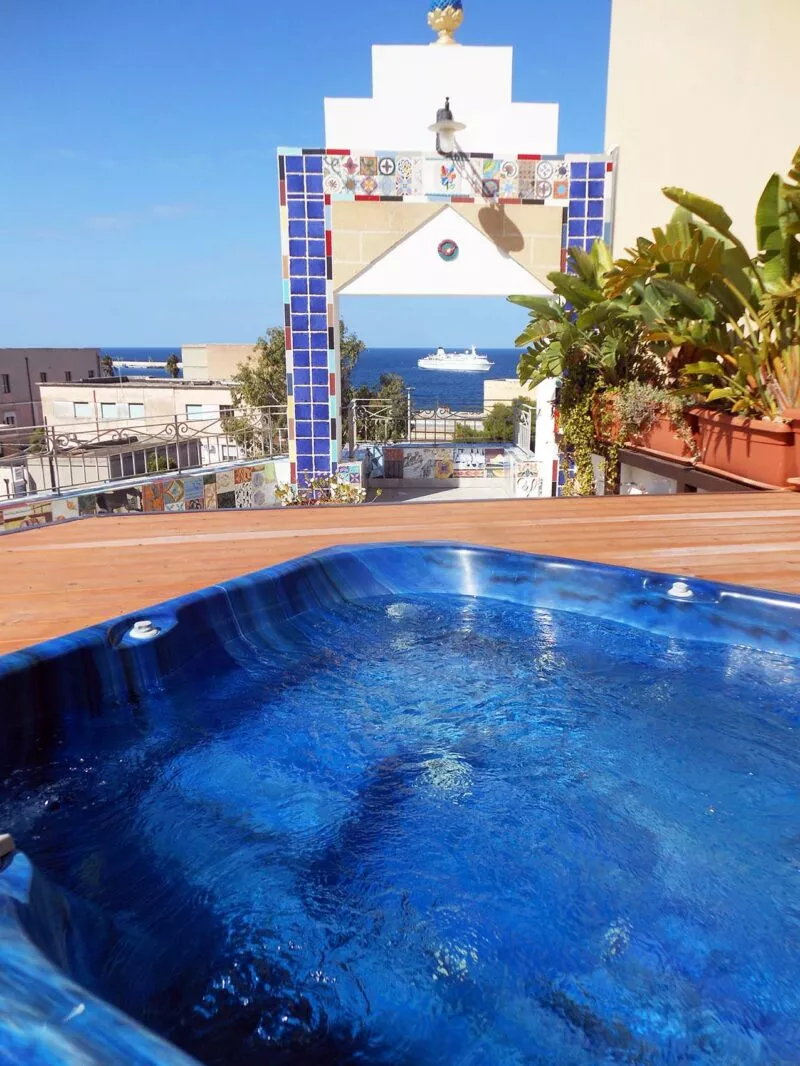 jacuzzinave 69b02c15483eb